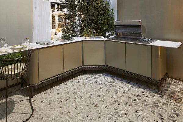 DFN-luxury-outdoor-furniture-curved-kitchen-salone